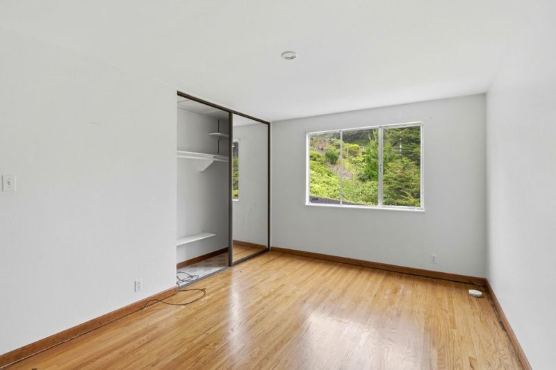1786988921