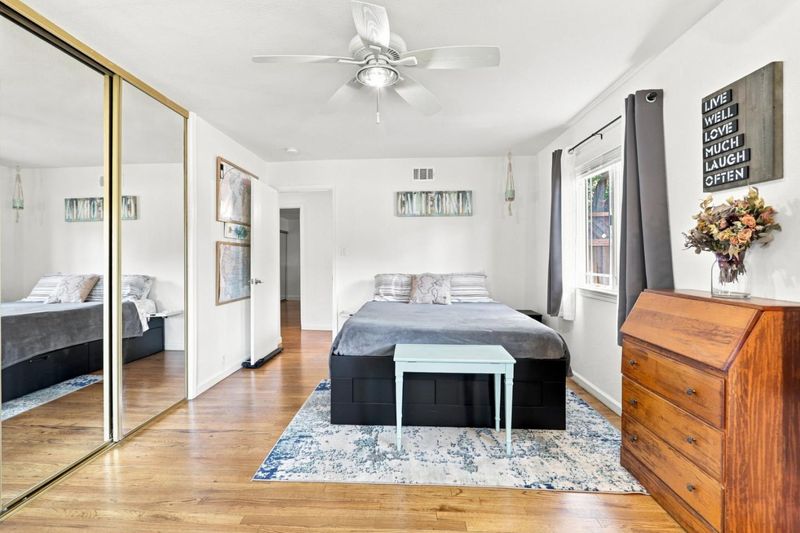 1786676433