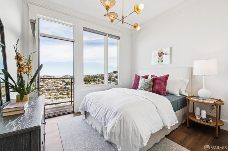 1790903959