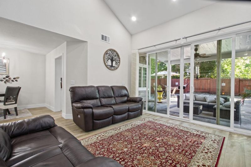 1790871516