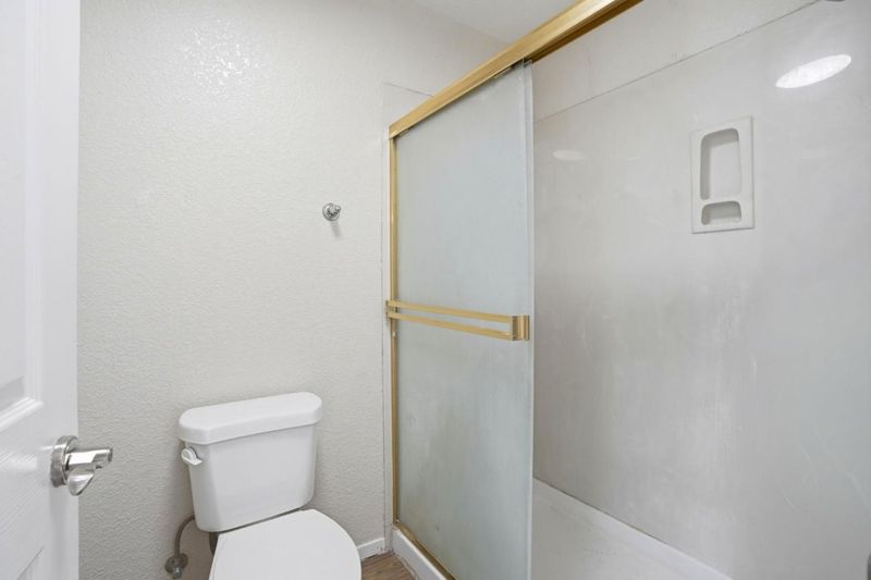 1778049043