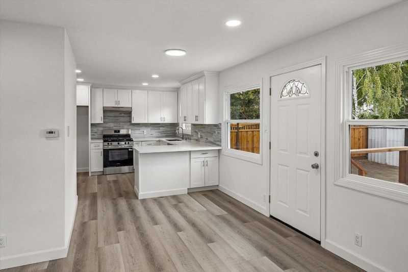 1790099318