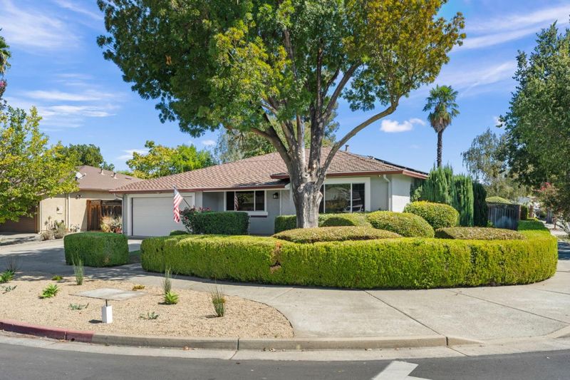 1790716710