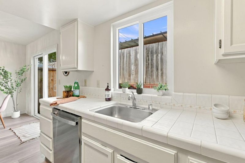 1791524978