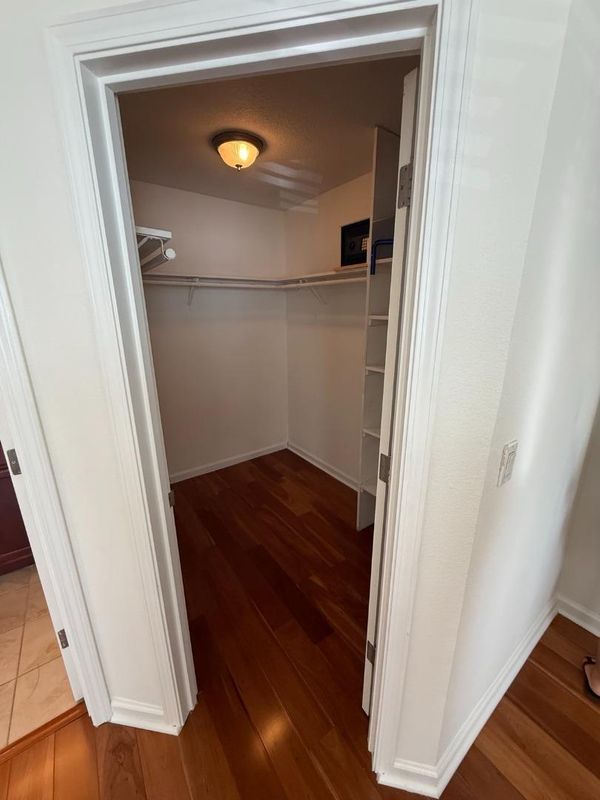 1786204895