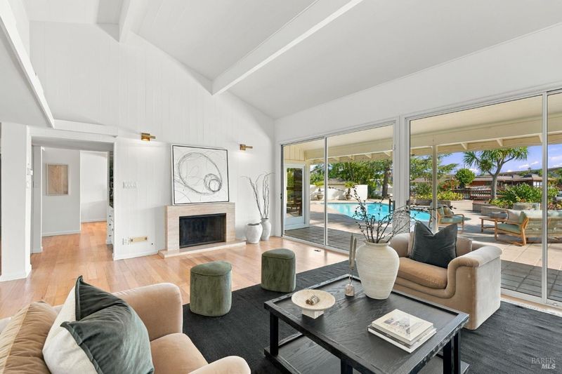 1790194933