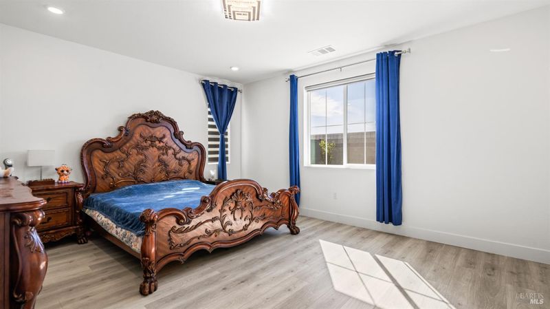 1783722906
