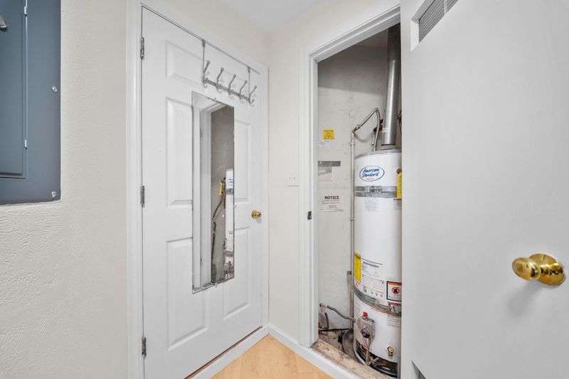 1789016433