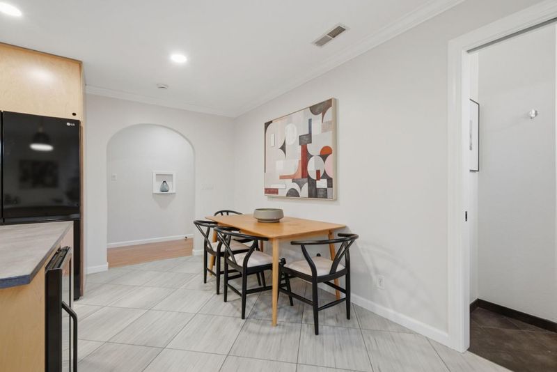 1790302719