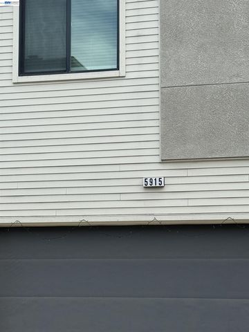 1783883004