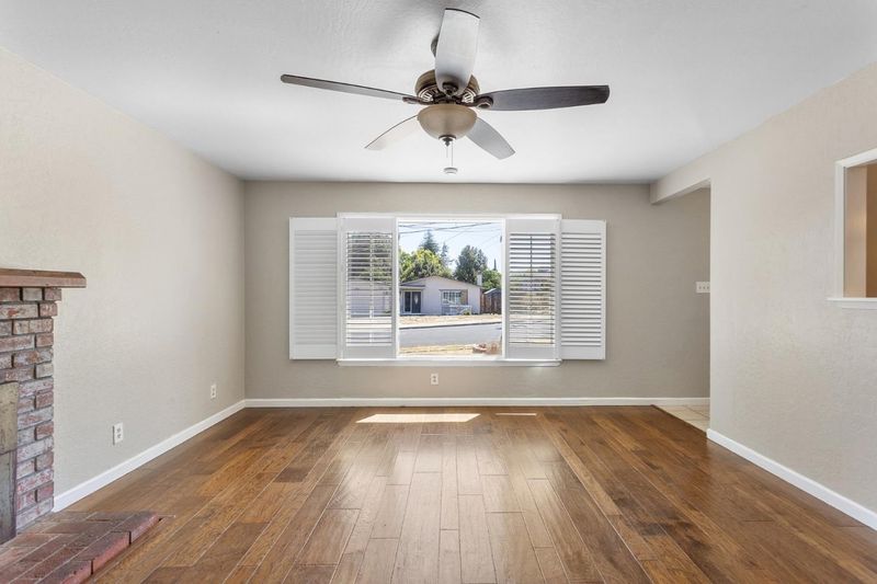 1786599035