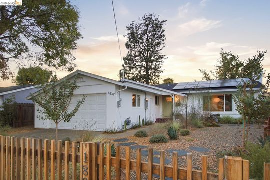1787084486