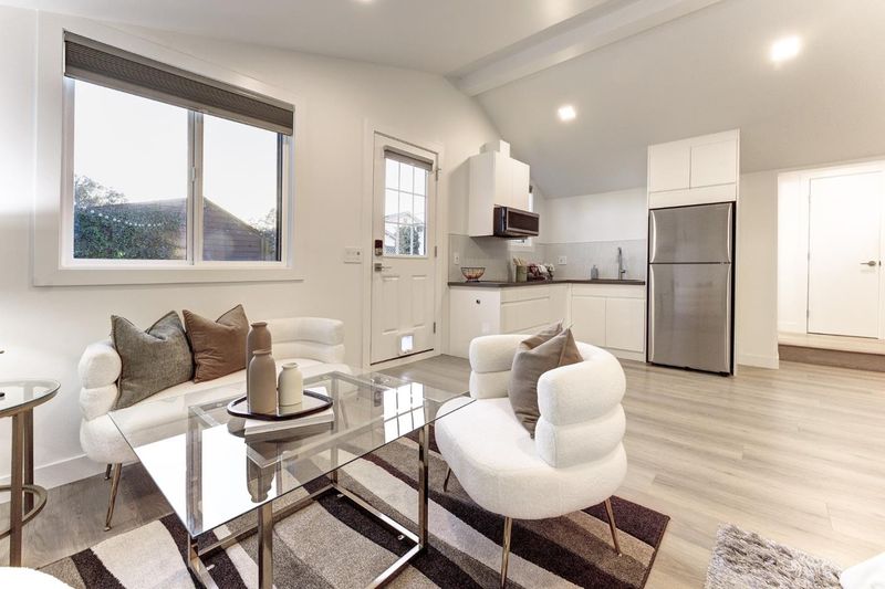 1785608322