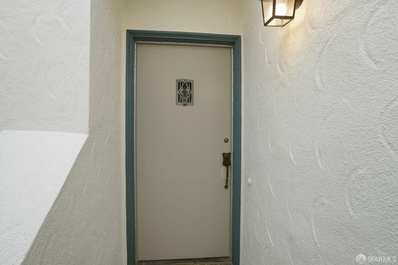 1761362392