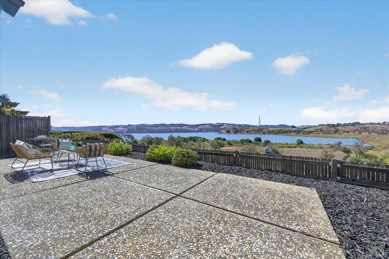 1790870652