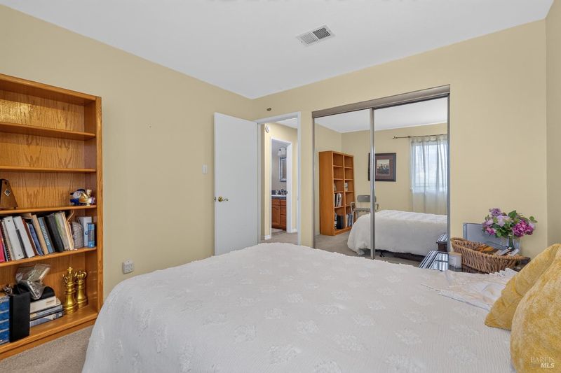 1786206886