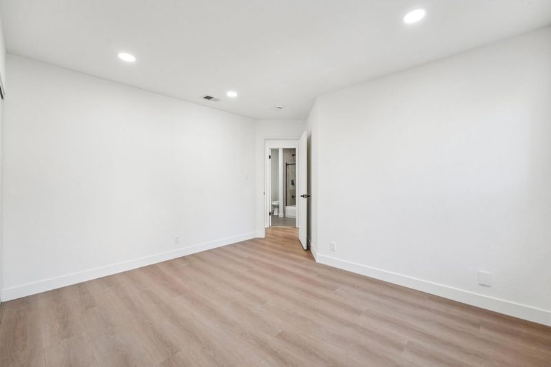 1779304741
