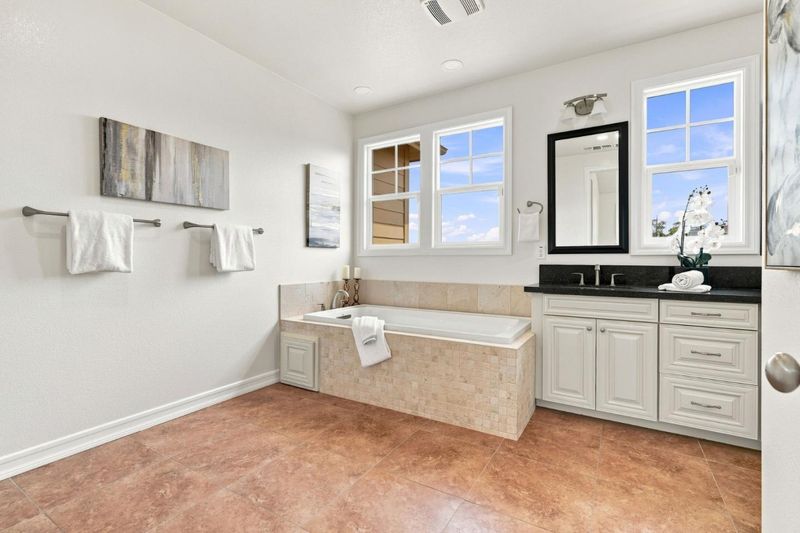 1787807909