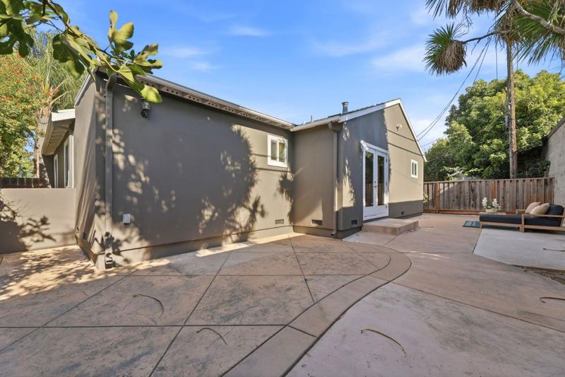 1790264924