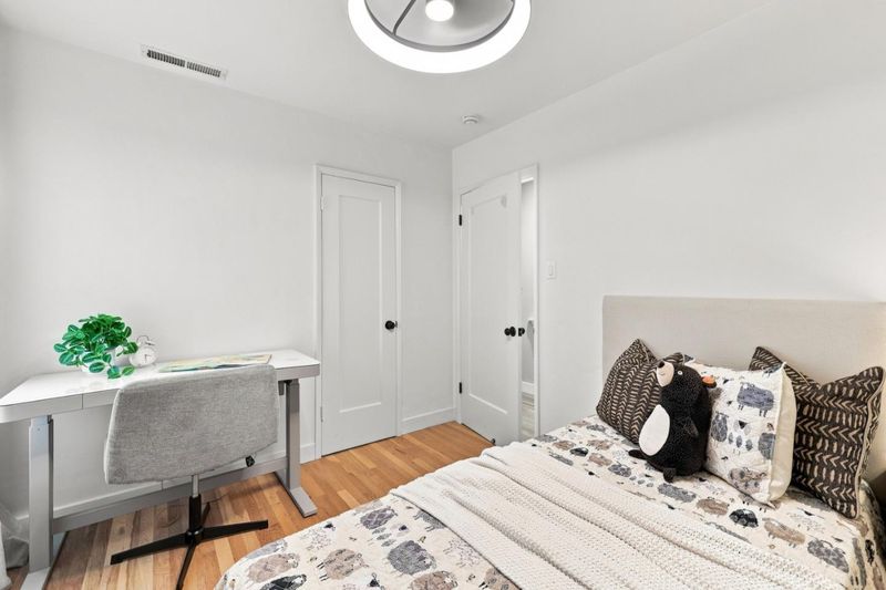 1789752652