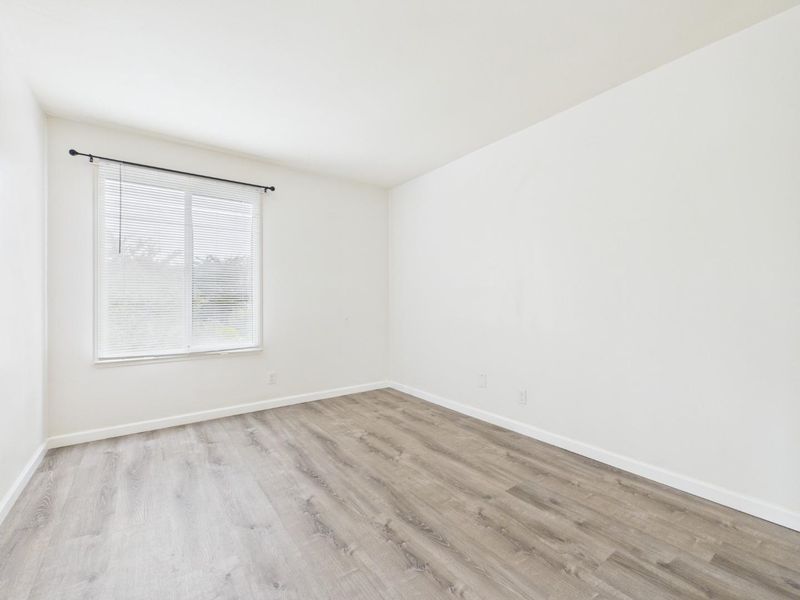 1787006912