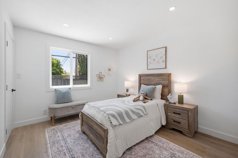 1787877525