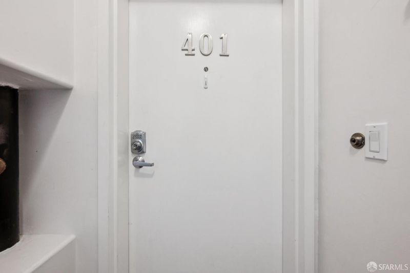 1760565017