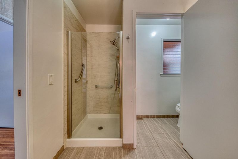 1787267933