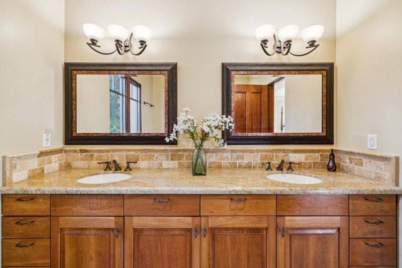 1785602932