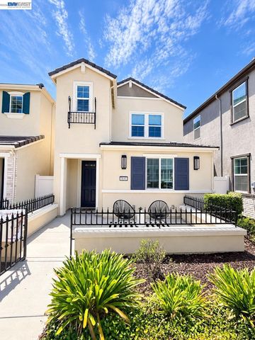 1786567912