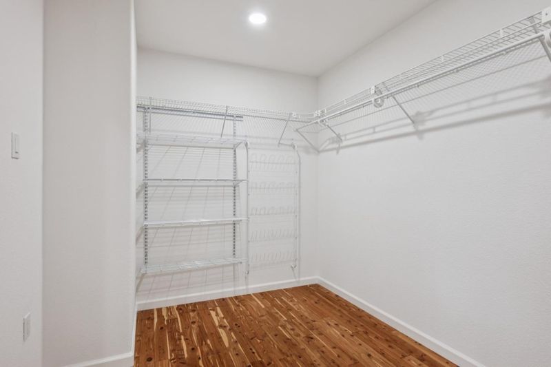 1790102938