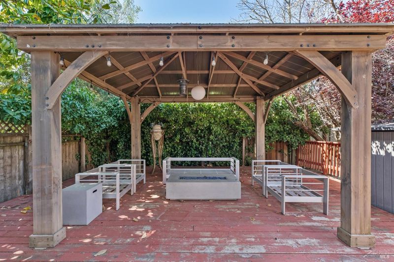 1781594580