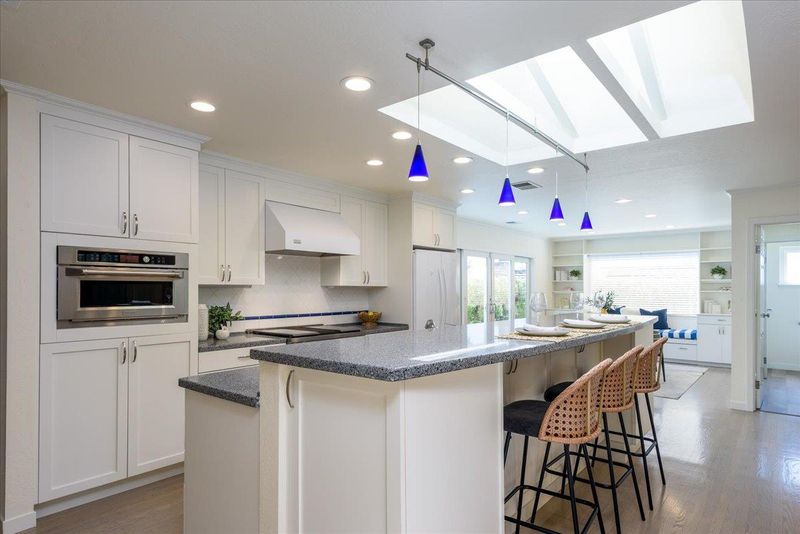 1785879047