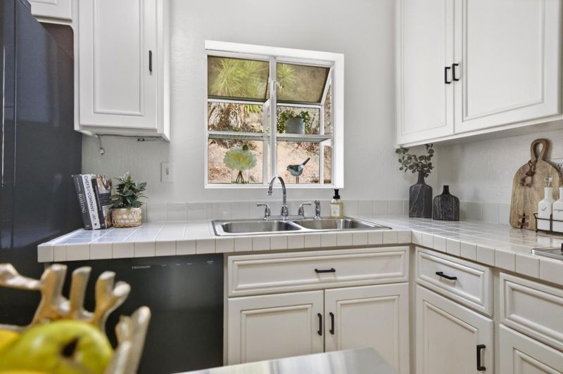 1791593176