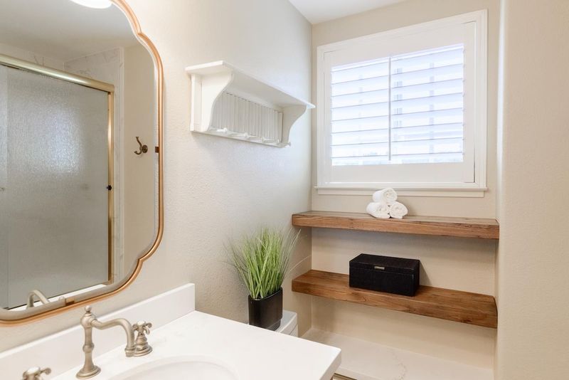 1790812885