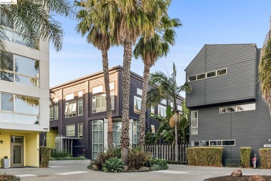 1790203982