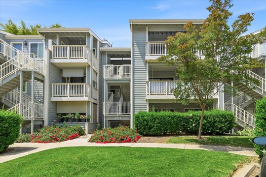 1789585239