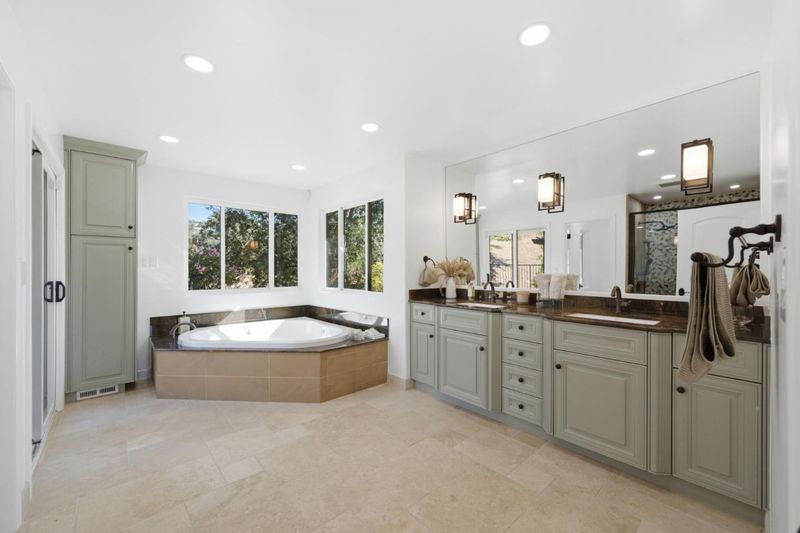 1787793513