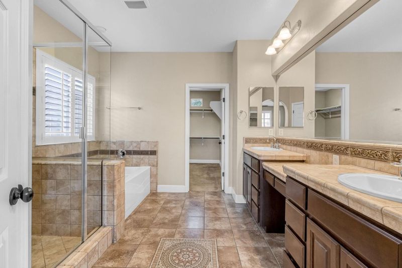 1785185344