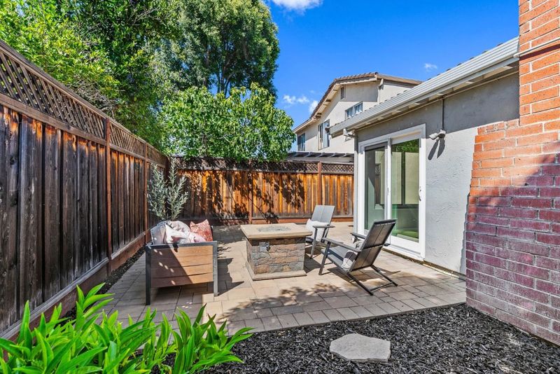 1781578112