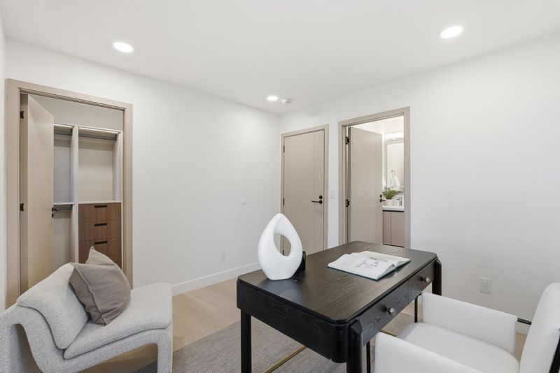1787360989
