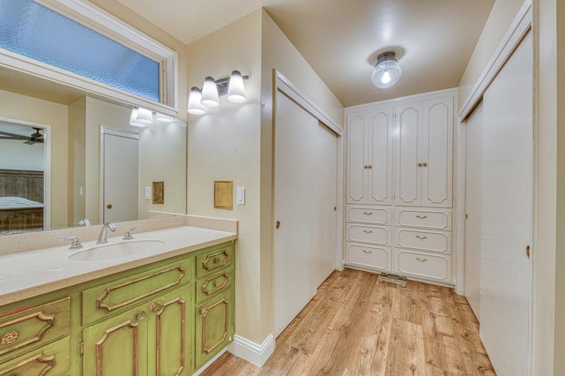 1786456108