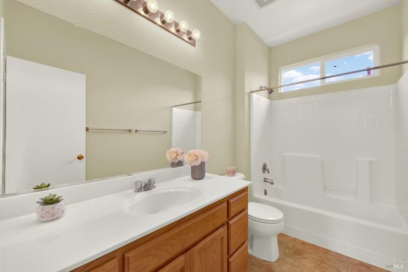 1783700584