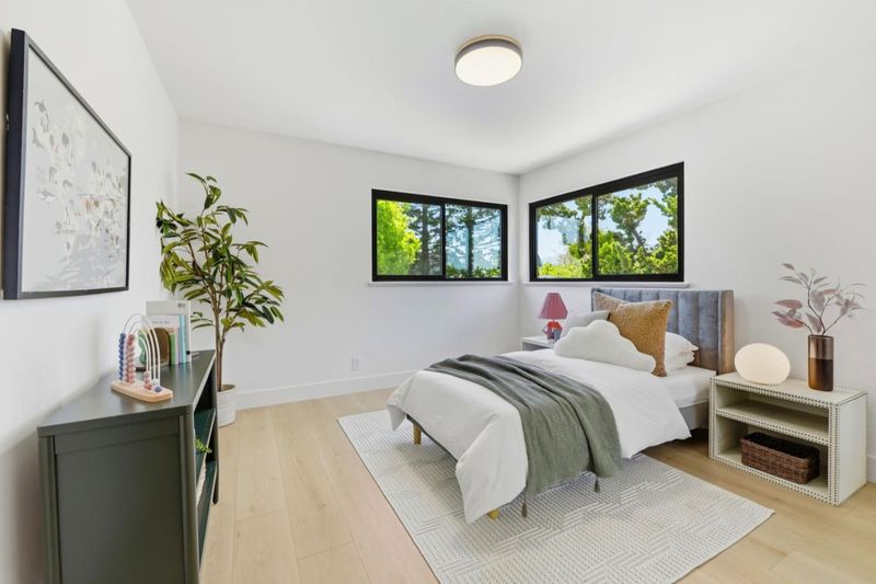 1779644915
