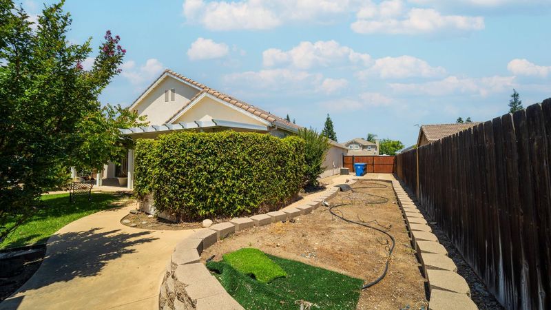 1781248977