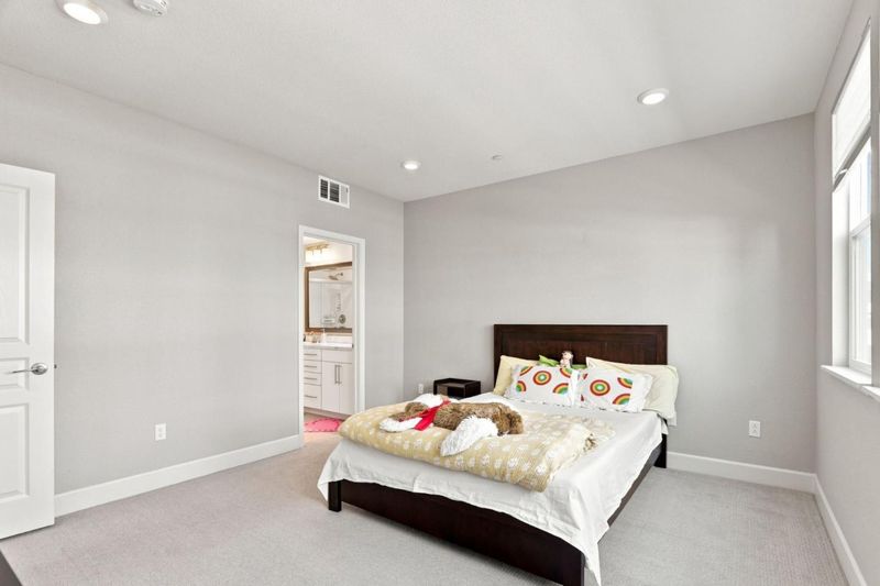 1787546905